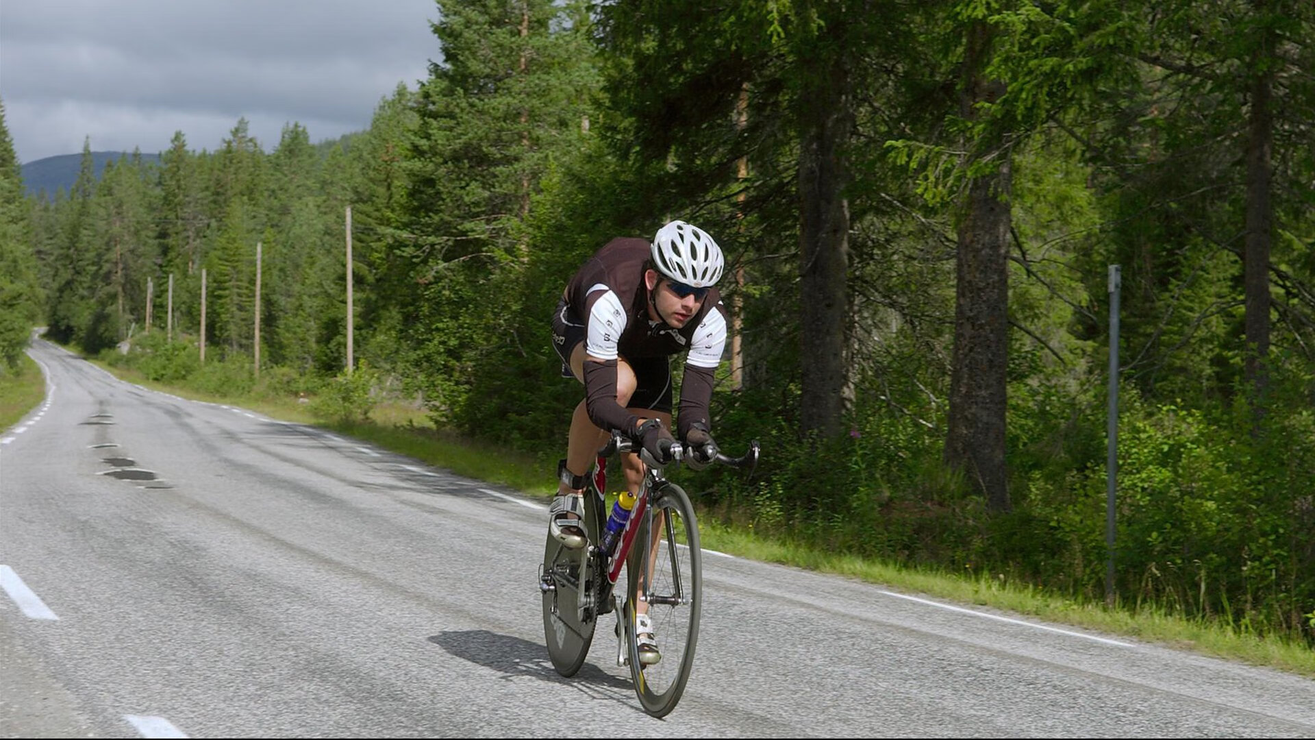 奥地利大胜北爱尔兰，晋级形势一片大好，奥地利对北爱尔兰比分